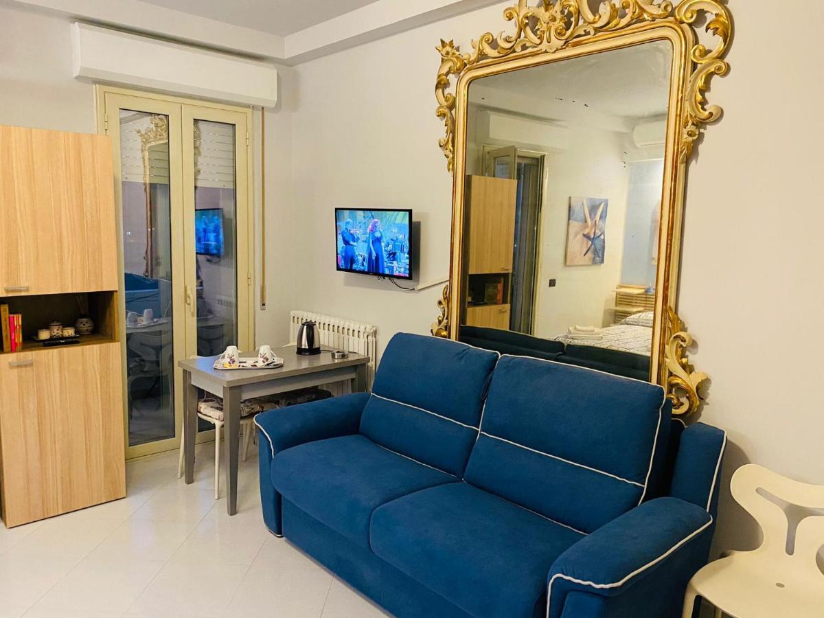 Bed and Breakfast B E B Le Terrazze Sul Mare Катандзаро Экстерьер фото