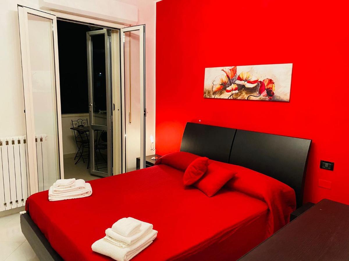 Bed and Breakfast B E B Le Terrazze Sul Mare Катандзаро Экстерьер фото