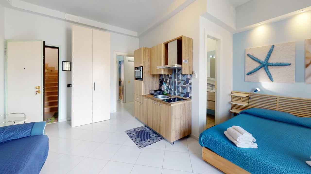 Bed and Breakfast B E B Le Terrazze Sul Mare Катандзаро Экстерьер фото